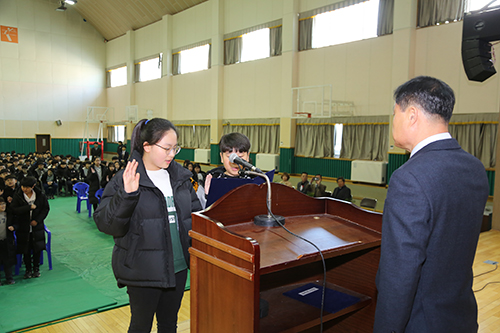 [사진으로 보는 역사]133월은 각급학교 기관 입학식코로나19 이후 비대면, 학교별 자율행사