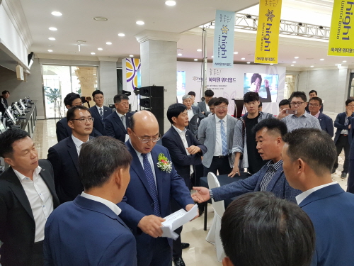 폐광지역주민 홀대 아니냐?워터월드 개장식에서 문태곤대표에 항의